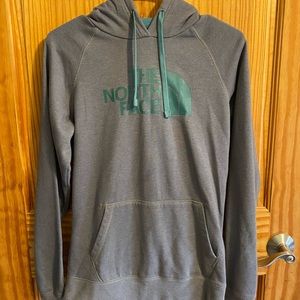 Women’s North Face Sweatshirt